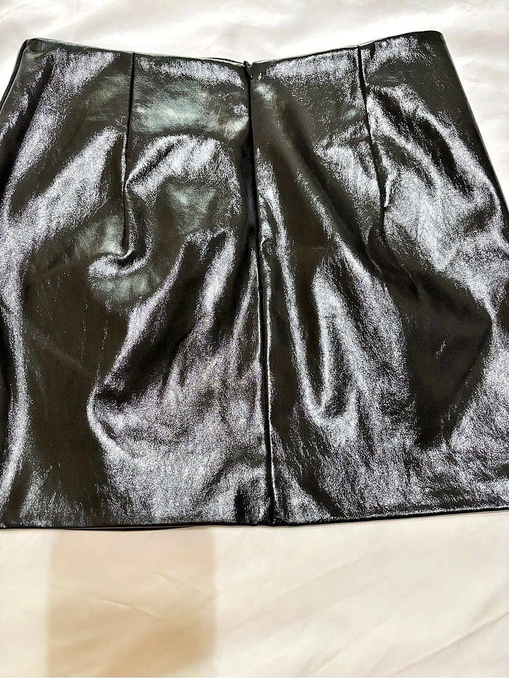 Forever 21 Black Mini Skirt Size Medium Like New - Picture 5 of 6